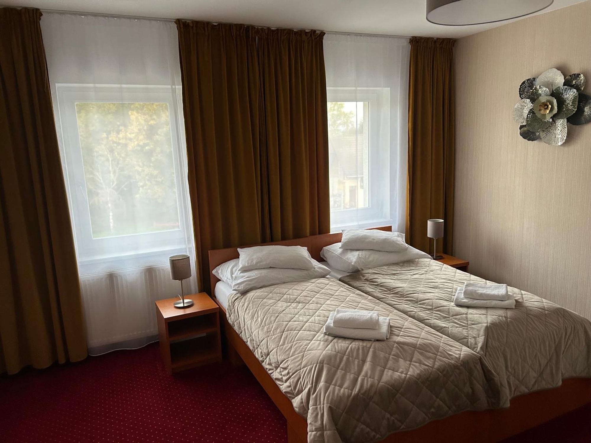 Hotel Evan U Hoffera Topoľčany Esterno foto