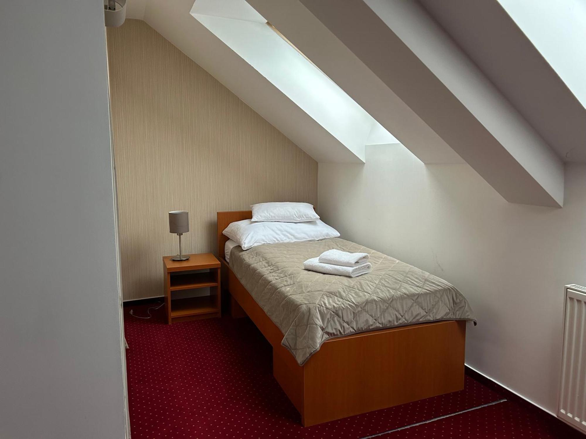 Hotel Evan U Hoffera Topoľčany Esterno foto