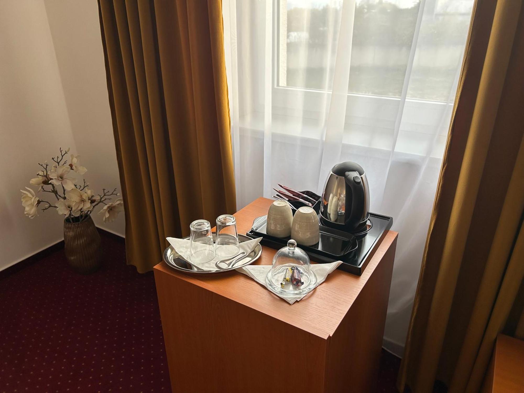 Hotel Evan U Hoffera Topoľčany Esterno foto