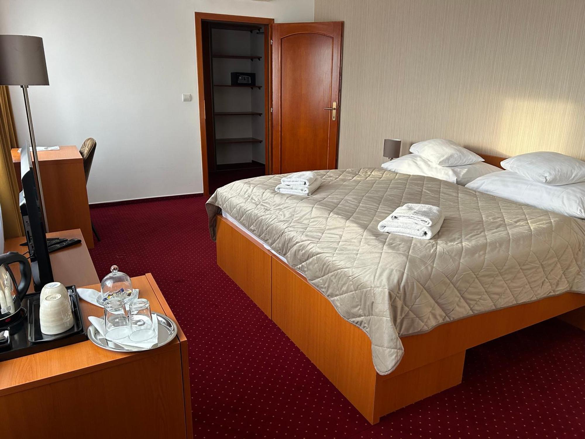Hotel Evan U Hoffera Topoľčany Esterno foto