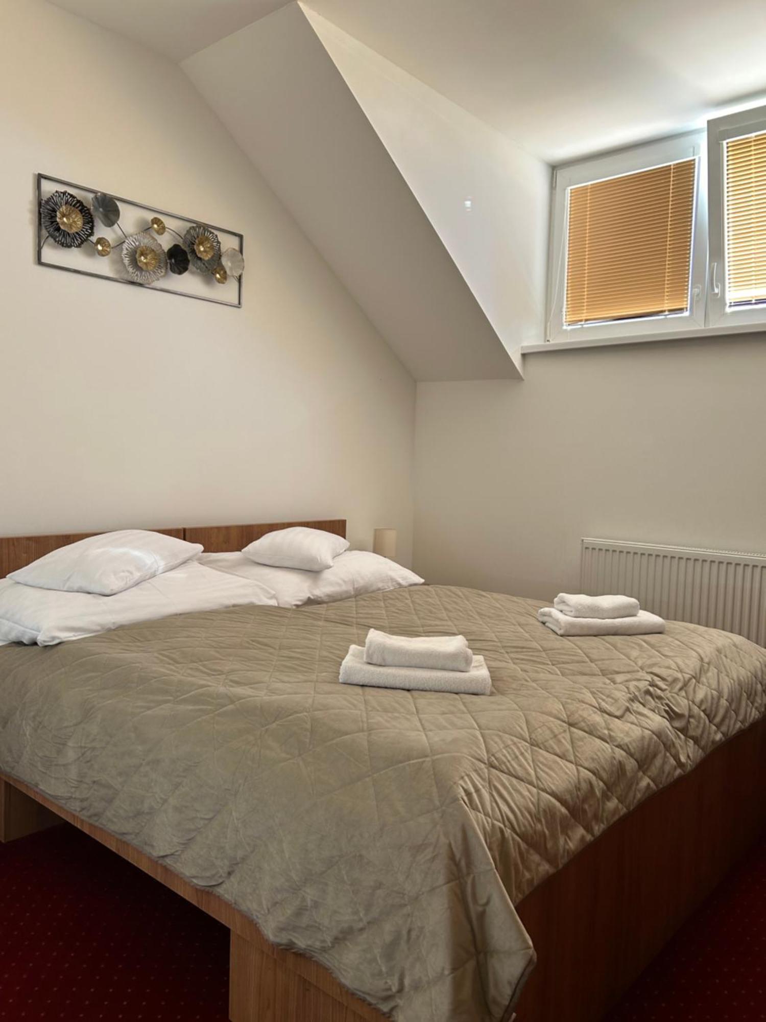 Hotel Evan U Hoffera Topoľčany Esterno foto