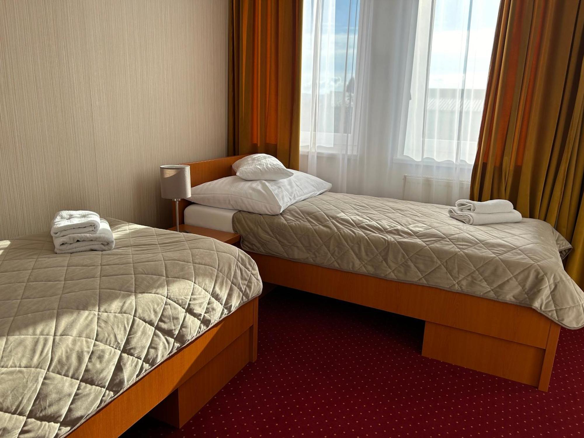 Hotel Evan U Hoffera Topoľčany Esterno foto