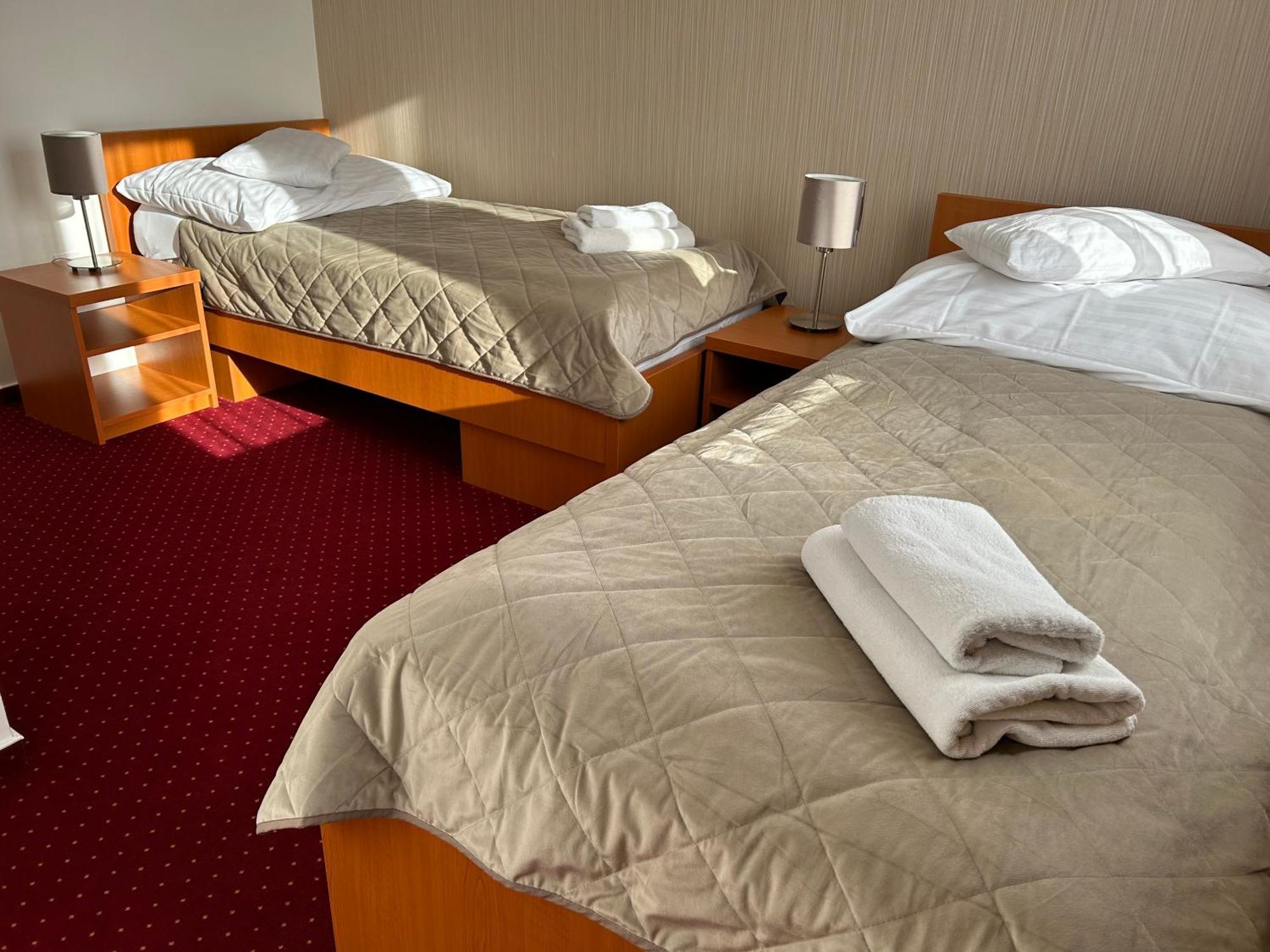 Hotel Evan U Hoffera Topoľčany Esterno foto