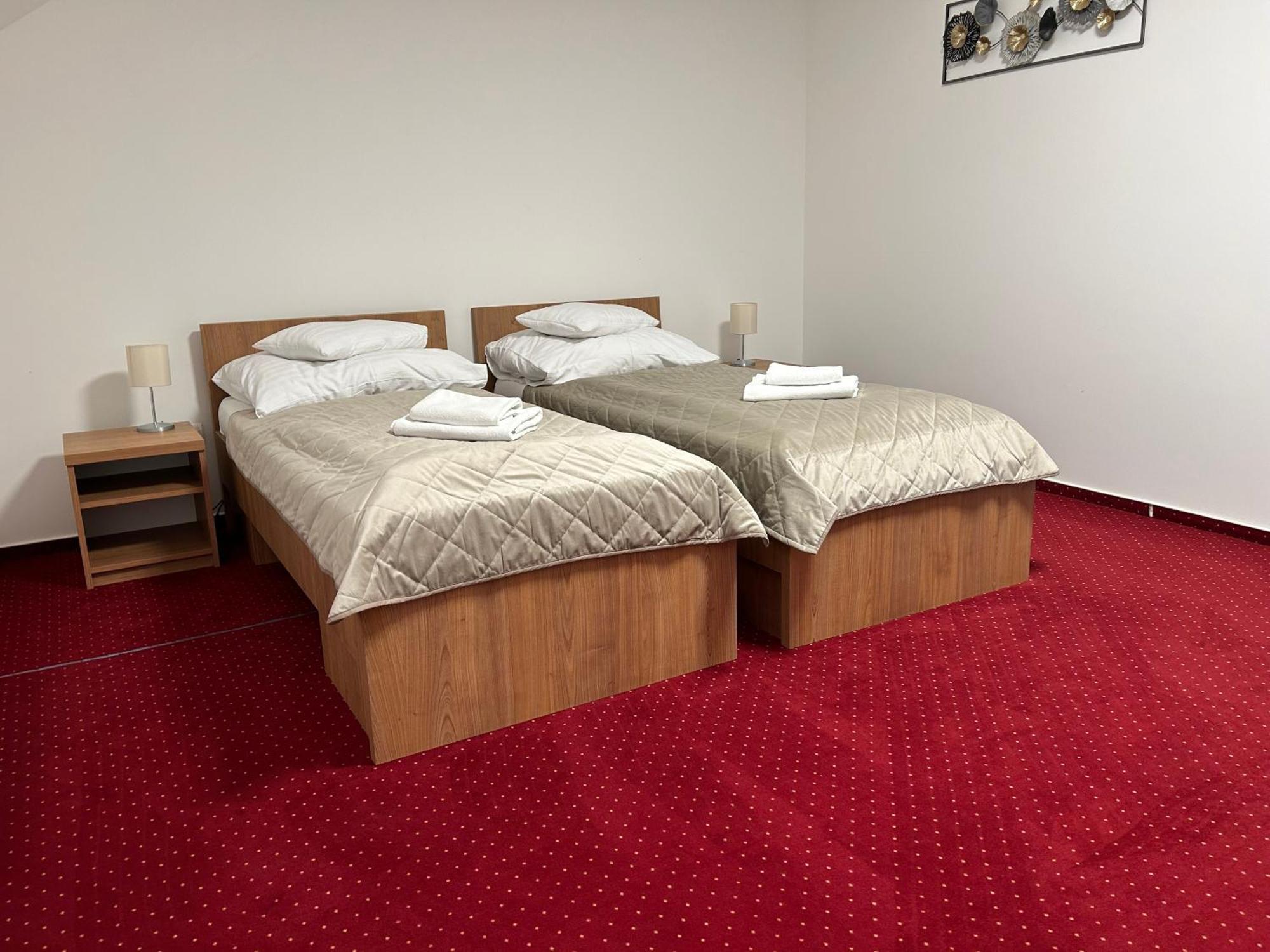 Hotel Evan U Hoffera Topoľčany Esterno foto