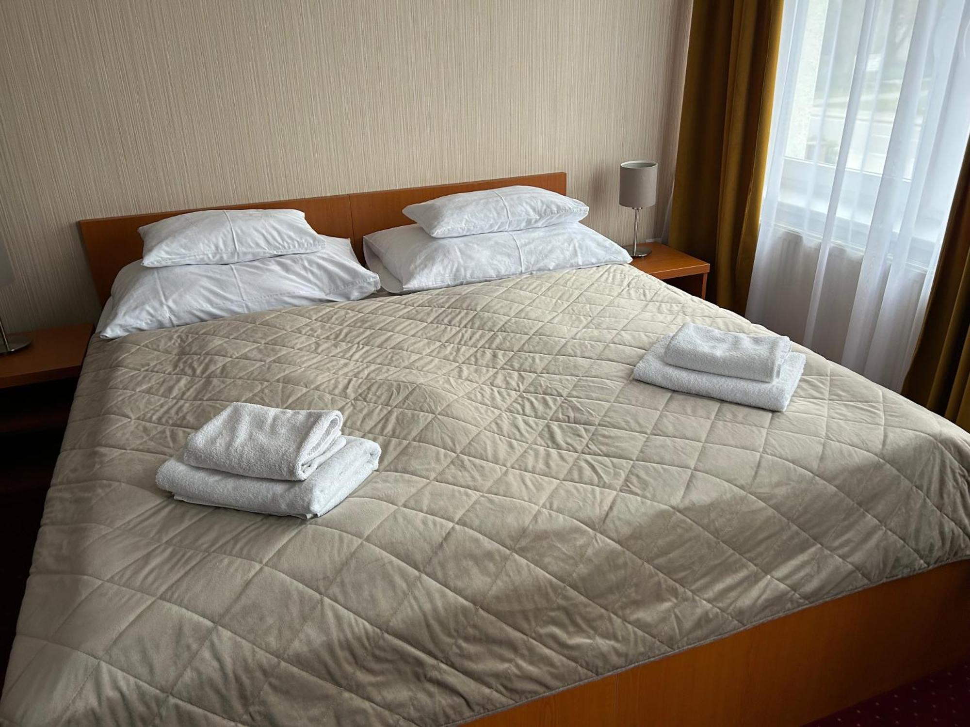 Hotel Evan U Hoffera Topoľčany Esterno foto