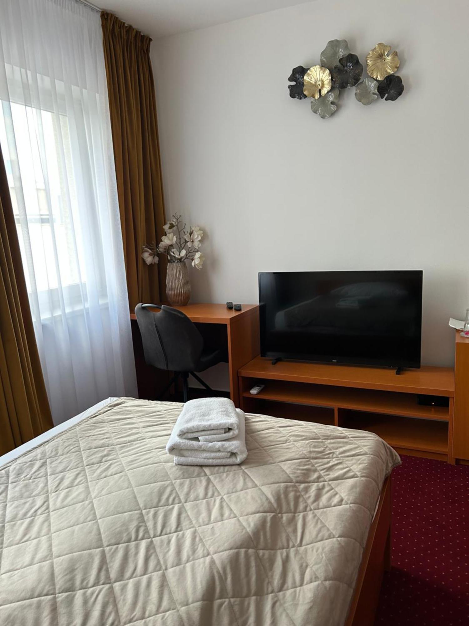 Hotel Evan U Hoffera Topoľčany Esterno foto