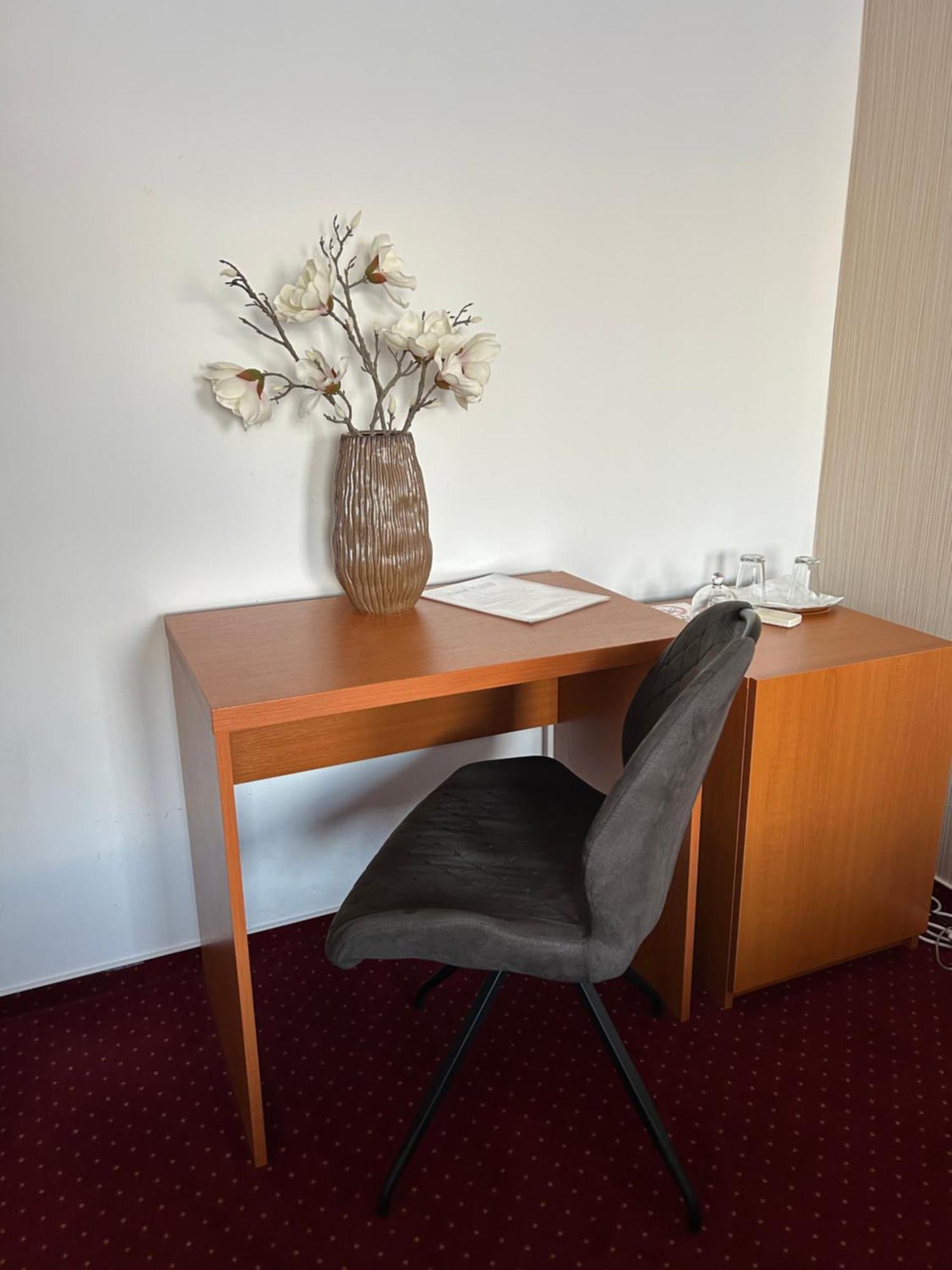 Hotel Evan U Hoffera Topoľčany Esterno foto